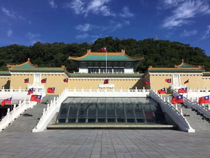 Taipei: Classic Landmarks Day Tour - Practical Tips for Travelers