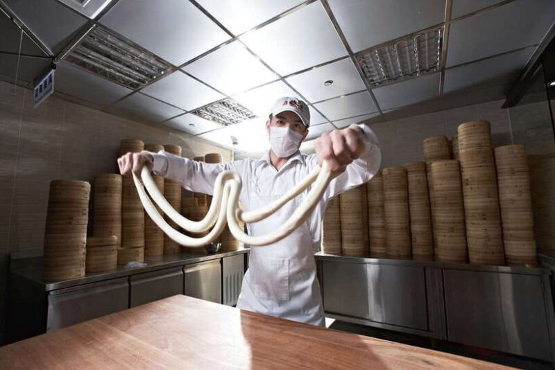 Taipei: Din Tai Fung Restaurant Experience - An In-Depth Look at the Din Tai Fung Experience