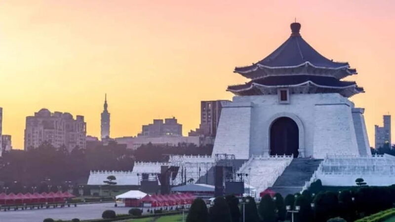 Taipei: Historical Republic of China Relics Guided Tour - A Deep Dive into the Experience