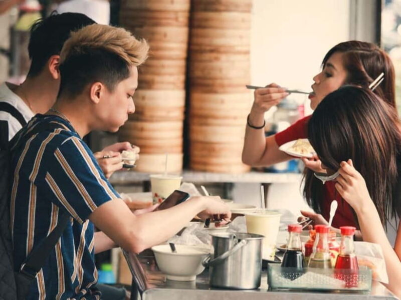 Taipei: Taiwan Traditional Breakfast & Market & Tea Tasting - An Introduction to the Taipei Breakfast & Market Tour