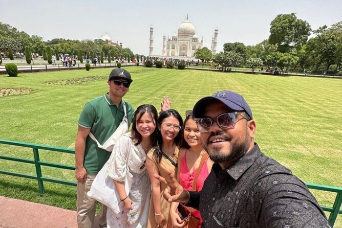 Taj Mahal, Agra Fort & Baby Taj Full-Day Tour from Delhi - FAQ