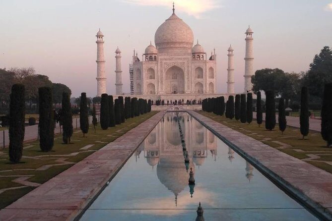 Taj Mahal, Agra Fort, & Fatehpur Sikri Day trip From Delhi by car - The Itinerary Breakdown