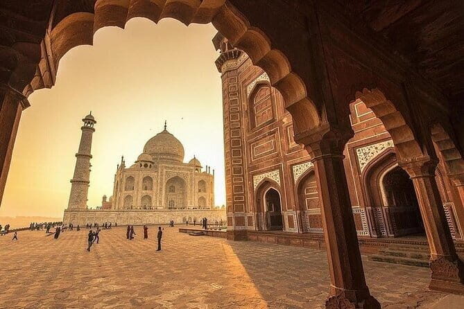 Taj Mahal & Agra Private Day Tour from New Delhi by Car with Meal - How the Tour Works: A Step-by-Step Breakdown