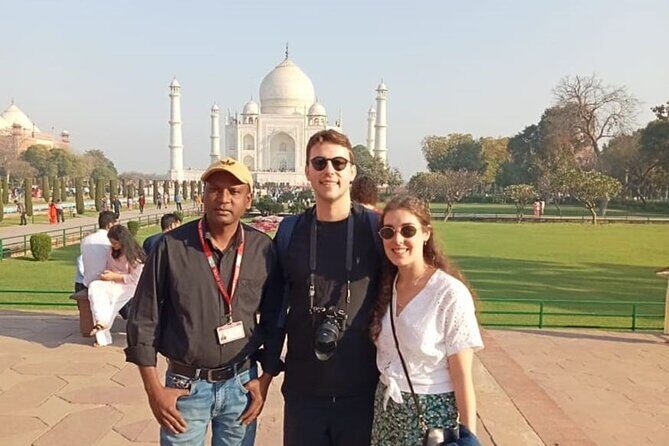 Taj Mahal and Agra fort express visits with tickets assistance - Starting the Tour: The Taj Mahal