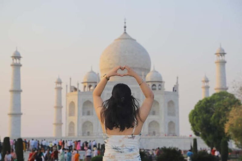 Taj Mahal and Agra fort tour with iconic photoshoot - Key Points