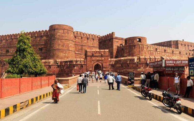 Taj Mahal and Agra Private Tour with free Airport pickup - The Itinerary in Detail: What to Expect