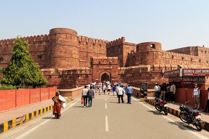 Taj Mahal and Agra Tour by Superfast Gatimaan Train From Delhi - The Journey Begins: Delhi to Agra by Gatimaan Train