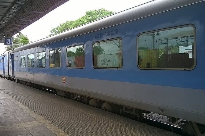 Taj Mahal Day Tour with Elephant from Delhi by Superfast Train - Starting the Day: From Delhi to Agra