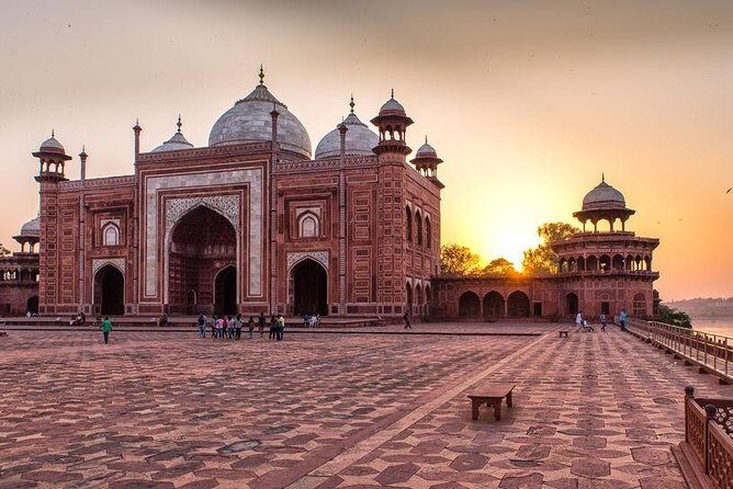 Taj Mahal Entrance Ticket With Optional Add-Ons - Who Should Book This Tour?