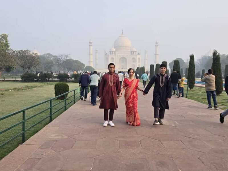 Taj Mahal: Guided Tour with Professional Photoshoot - Exploring the Tour Itself