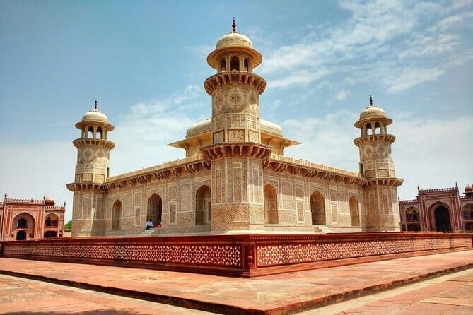 Taj Mahal Private Day Tour From Delhi with Transportation - Why Choose a Private Day Tour?
