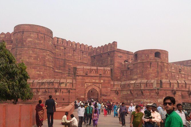 Taj Mahal Private Tour by Gatimaan Express Train - An In-Depth Look at the Tour Experience