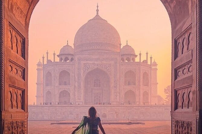 Taj Mahal same day luxurious Tour by Superfast Train from Delhi - Key Points