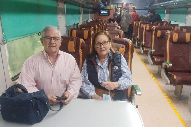 "Taj Mahal" Tour from Delhi by India's Fastest Train (Gatiman Express) - The Experience in Detail