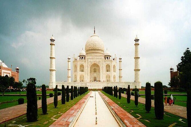 Taj Mahal with Local Agra Tour - The Itinerary: A Closer Look