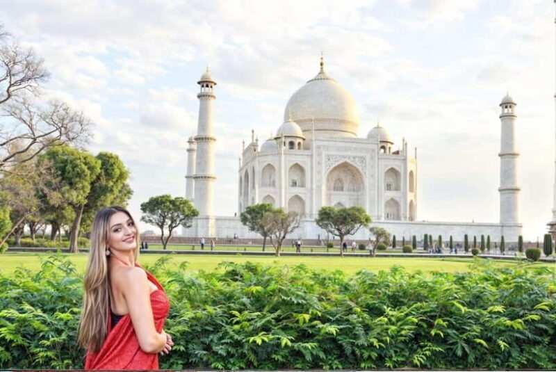Taj Mahal with Mausoleum Skip The Line Ticket With Guide - What to Expect on the Tour
