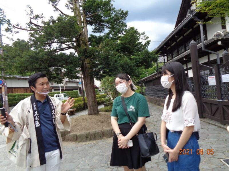 Takayama: Old Town Guided Walking Tour 45min. - What Makes This Tour Worth It