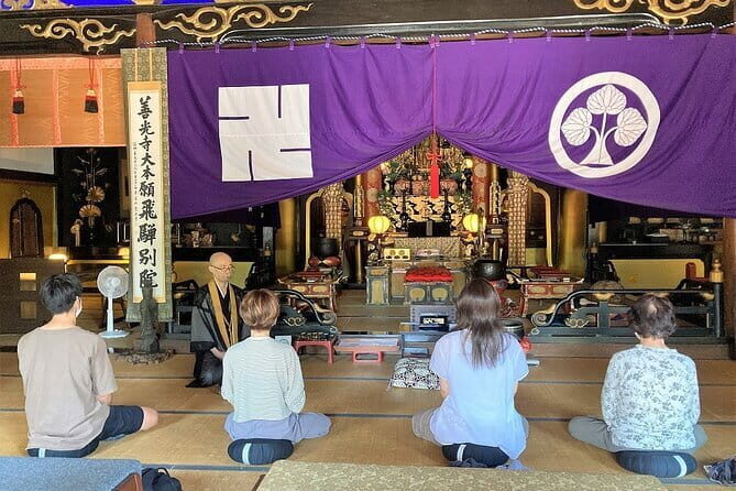 Takayama Rice ball Making and meditation at Takayama Zenkoji. - The Meal and Its Meaning