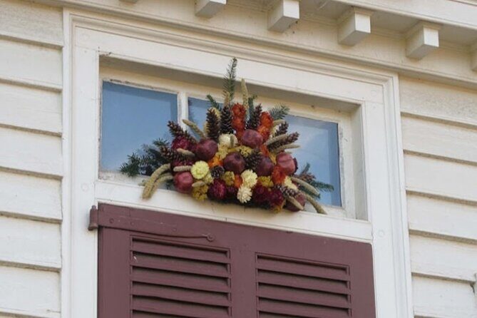 Tales of Christmas Past and Present in Williamsburg - A Deep Dive into the Williamsburg Christmas Tour