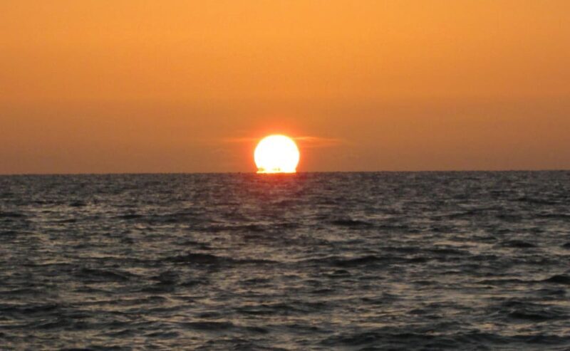 Tampa Bay: Private Sunset Cruise with Champaign or Wine - Who Should Consider This Cruise?