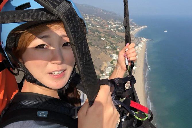 Tandem Paragliding flight with instructor in Malibu - What You Can Expect from the Malibu Tandem Paragliding Tour