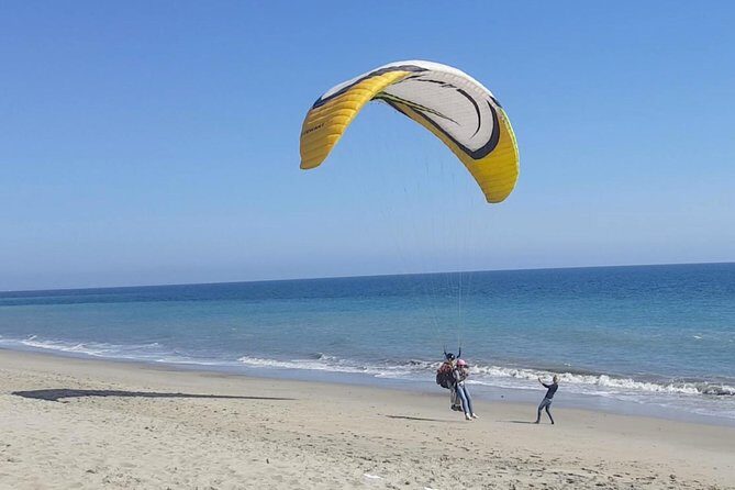 Tandem Paragliding flight with instructor in Malibu - Flight Logistics: What You Need to Know