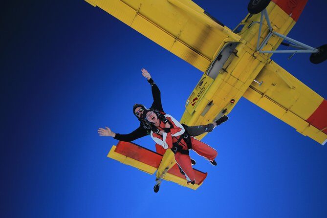 Tandem Skydive 10,000ft from Franz Josef - Whats Included, Whats Not