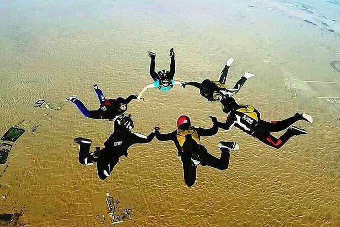 Tandem Skydive experience in Dubai - Who Should Consider This Experience?