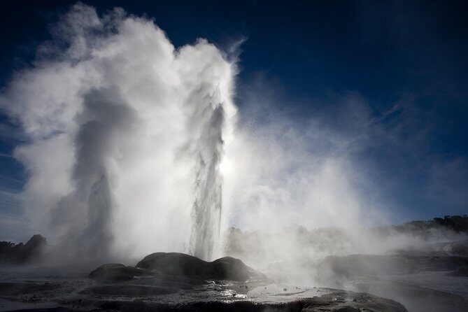 Tauranga-Hobbiton-Rotorua : Movie Set & Geysers: Private Tour - Who This Tour Suits Best