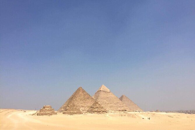 Taxi from the airport to The pyramids of Giza - Key Points