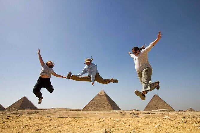 Taxi from the airport to The pyramids of Giza - The Pyramids and Flexibility