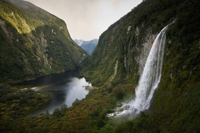 Te Anau: Doubtful Sound Discovery - Introduction: Why Consider a Helicopter Flight over Doubtful Sound?