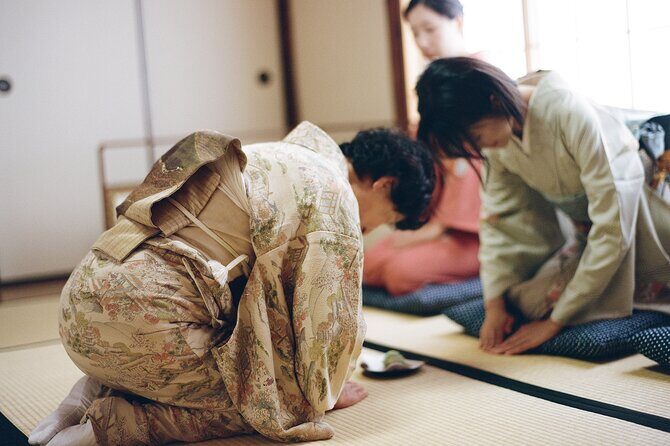 Tea ceremony by the tea master in Kyoto SHIUN AN - Introduction