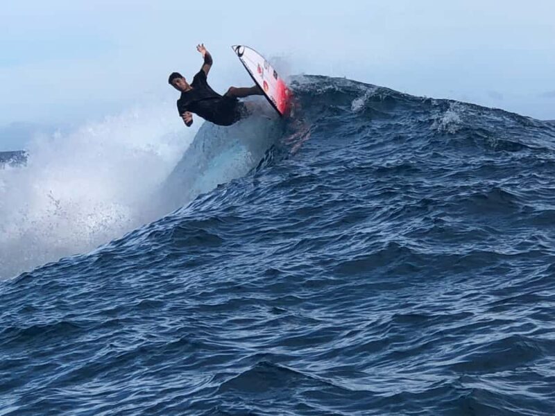 Teahupoo : First row Tahiti Pro taxi boat Tour - Key Points