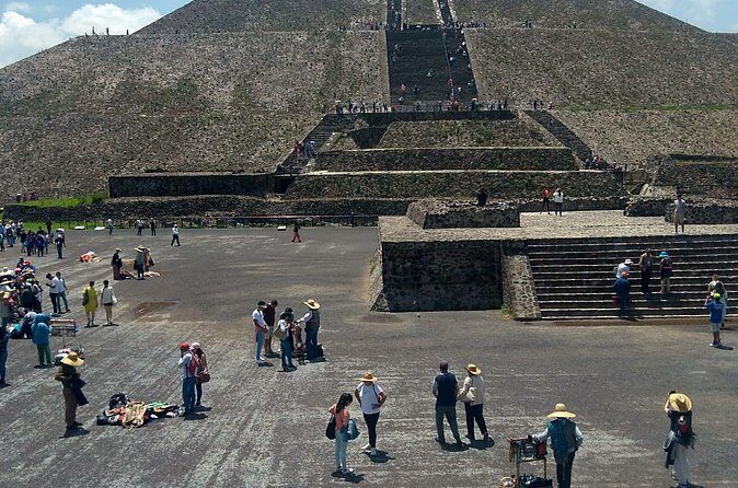 Teotihuacan and Tula Pyramids Day trip from Mexico City - FAQ