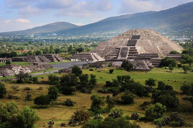 Teotihuacan & Basilica Guadalupe Tour with lunch - Value for Money