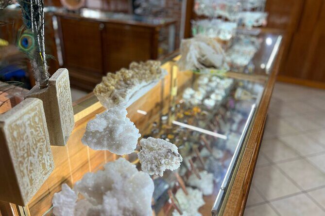 Teotihuacan Exclusive Cueva Tour and Breakfast - Chocolate Workshop: Making and Tasting