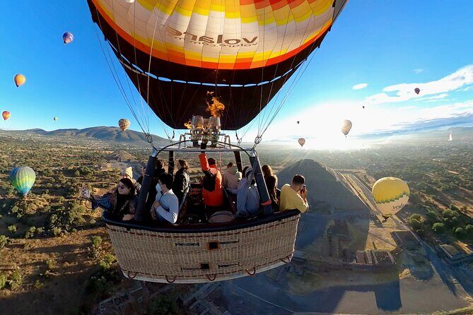 Teotihuacan Hot Air Balloon Flight from Mexico City / Volare - The Experience: From Takeoff to Landing