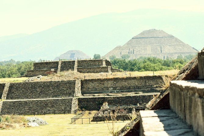 Teotihuacan Piramids and Shrine of Guadalupe without Lunch from Mexico City - Who Would Love This Tour?