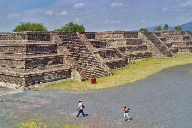 Teotihuacan Pyramids Guided Walking Tour 2 hours - How This Tour Compares to Other Options