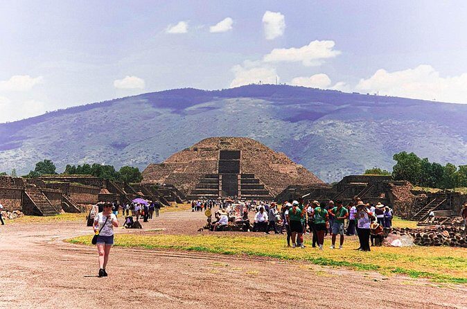 Teotihuacán Pyramids Tour, Guadalupe Sanctuary and 3 cultures - FAQ