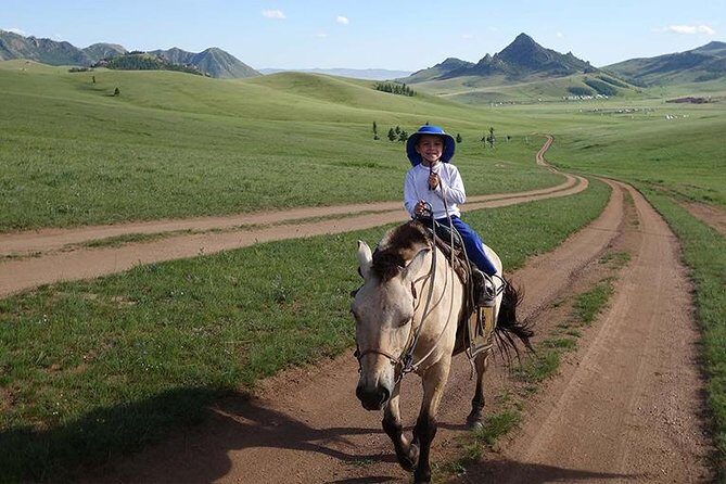 Terelj National Park and Chinggis Khaan Statue Tour - An In-Depth Look at the Tour Experience
