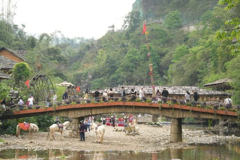Terraced Trails & Hotel Comfort Sapa Express ( 2D/1N ) - Transportation and Travel Comfort
