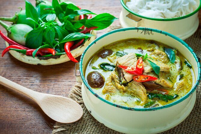 Thai Cooking Class and Visit to the Local Market with your English-speaking guide - Key Points