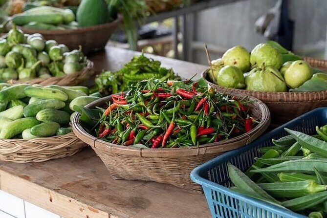 Thai Street Food & Morning Market Walking Tour in Hua Hin - The Experience’s Strengths and Considerations