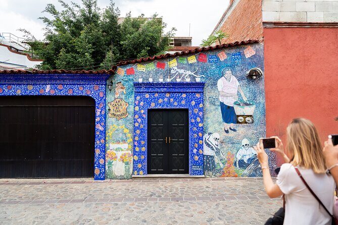 The Art of Death in Oaxaca - Authenticity and Community Connection