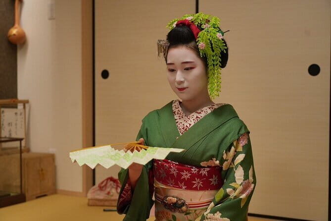 The Art of Geisha: Exclusive Show & Traditional Japanese Game - What Makes This Tour Stand Out