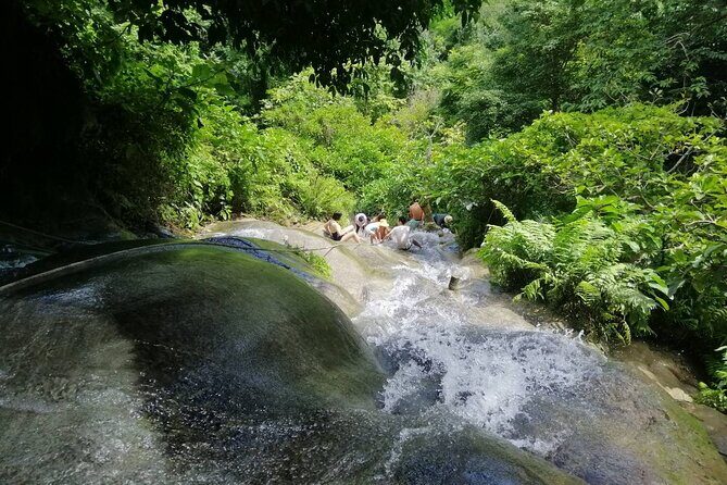 The Best Full Day Tour: Doi Suthep, Wat Phalat, Sticky Waterfall - Who Is This Tour Best For?