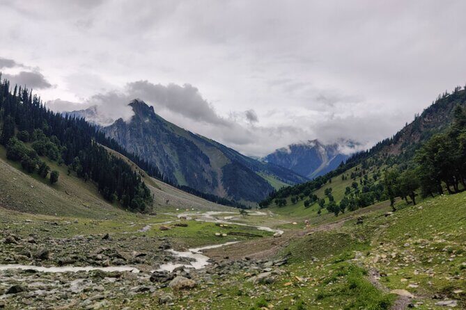 The Best Monsoon Trek: Kashmir Great Lakes - An Inviting Start: From Srinagar to Sonamarg
