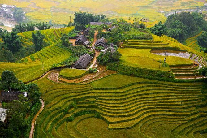 The Best Sapa Tour 2D1N Stay At 3* Hotel -Transfer by Sleep BUS - Authentic Experiences and Highlights